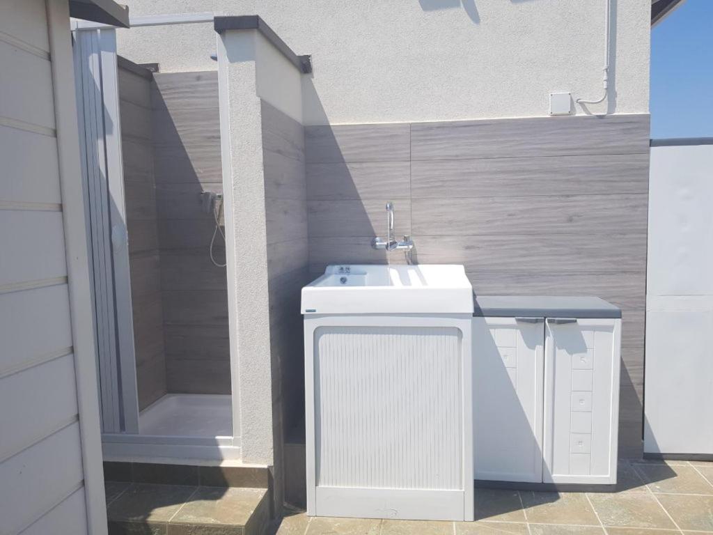 Suite Con Terrazzo Sul Mare E Discesa In Spiaggia A Gallipoli Dış mekan fotoğraf