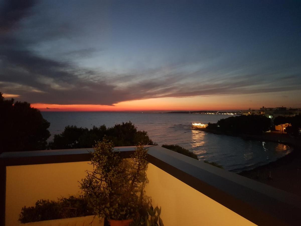 Suite Con Terrazzo Sul Mare E Discesa In Spiaggia A Gallipoli Dış mekan fotoğraf